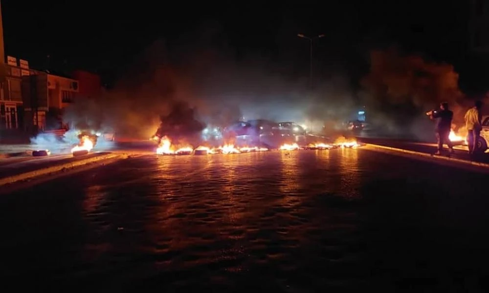 Φλέγεται η Λιβύη! Μαζικές διαδηλώσεις για την παραίτηση του φιλότουρκου Ντμπάιμπα- Λεηλάτησαν το πρωθυπουργικό γραφείο (Βίντεο & Εικόνες)